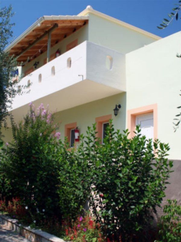 Hotel Mikros Paradisos Σύβοτα Εξωτερικό φωτογραφία